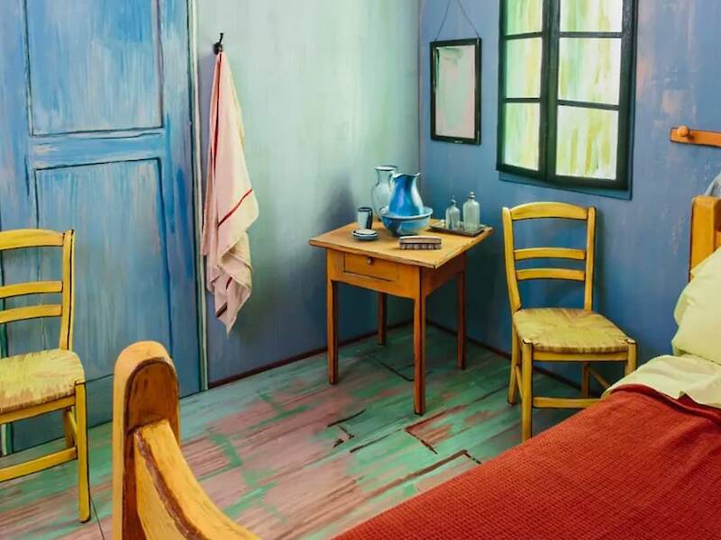 Leo Burnett Built a Livable Model of Van Gogh’s ‘Bedroom’