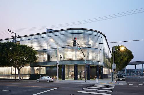 Airbnb Office - 999 Brannan