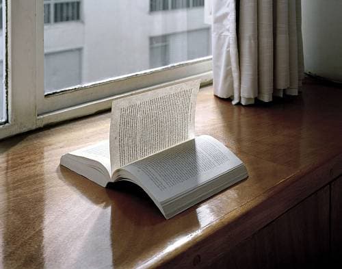 Mauricio Alejo Photographs of Familiar Objects