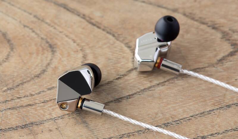 Final Audio B-Series Earphones