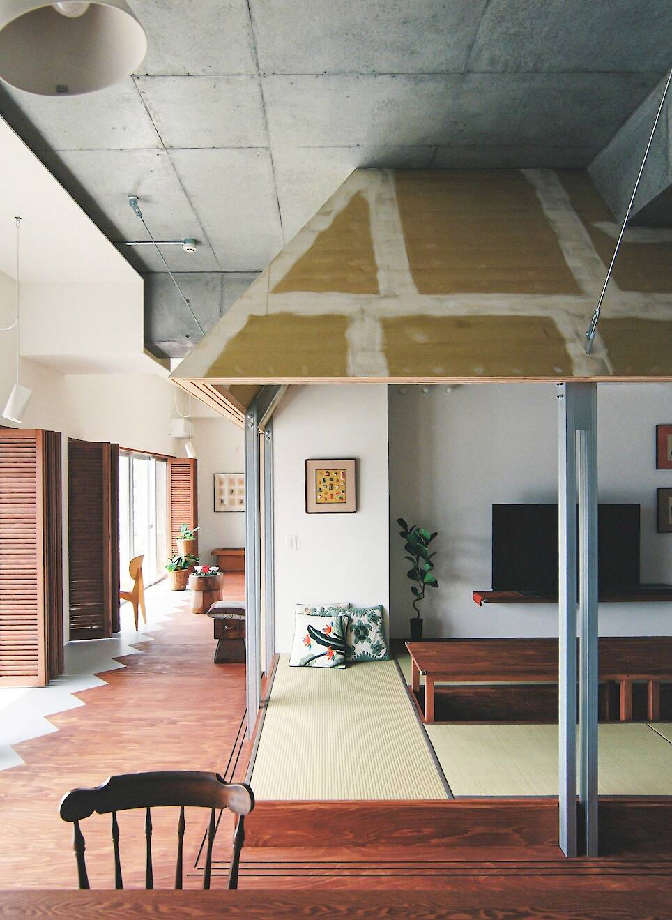 They were constructed using simple steel frames
