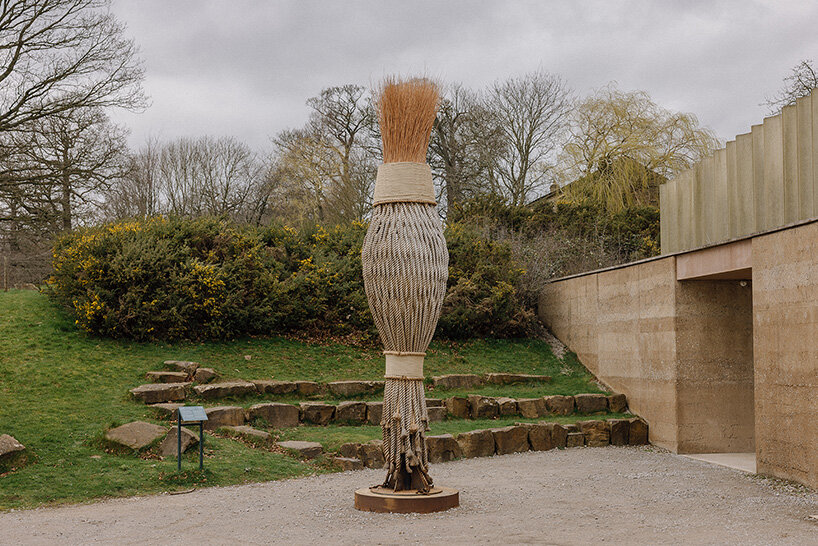 Rope sculptures explore labor and collective resistance