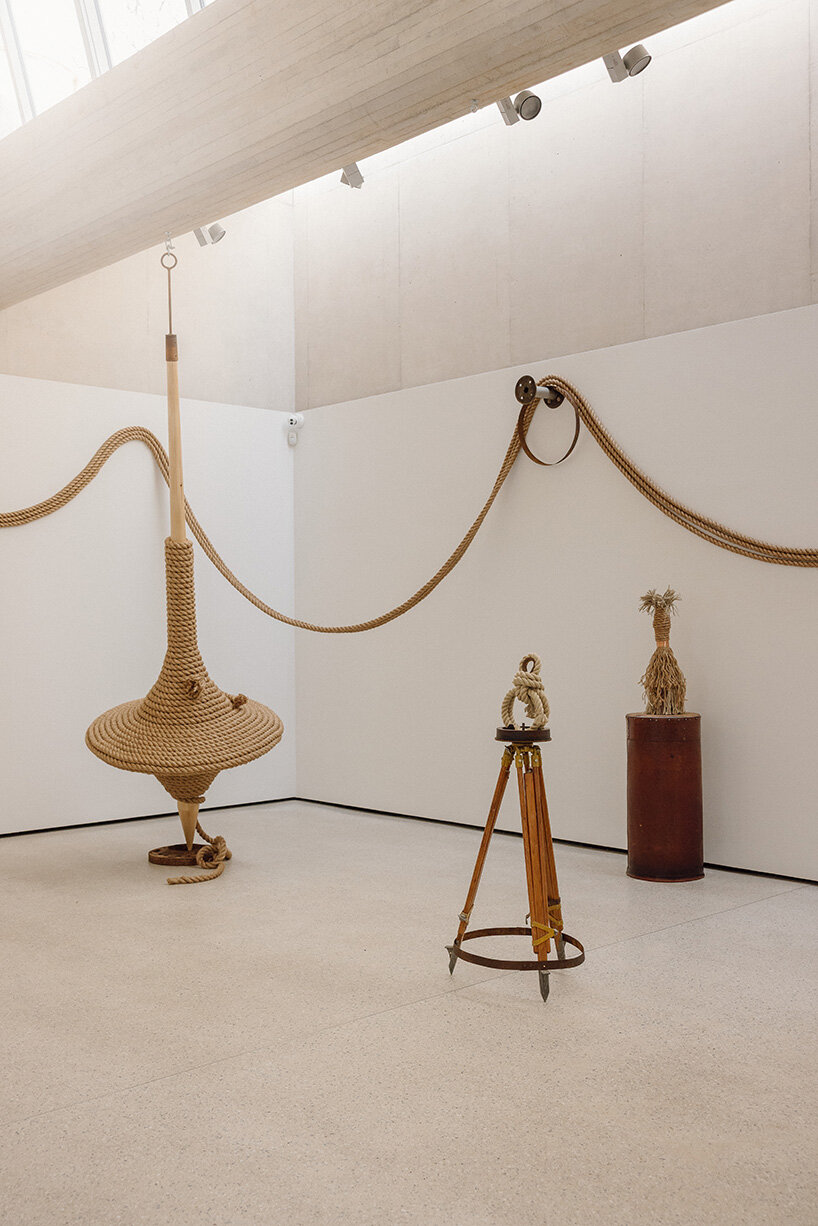 Rope sculptures explore labor and collective resistance