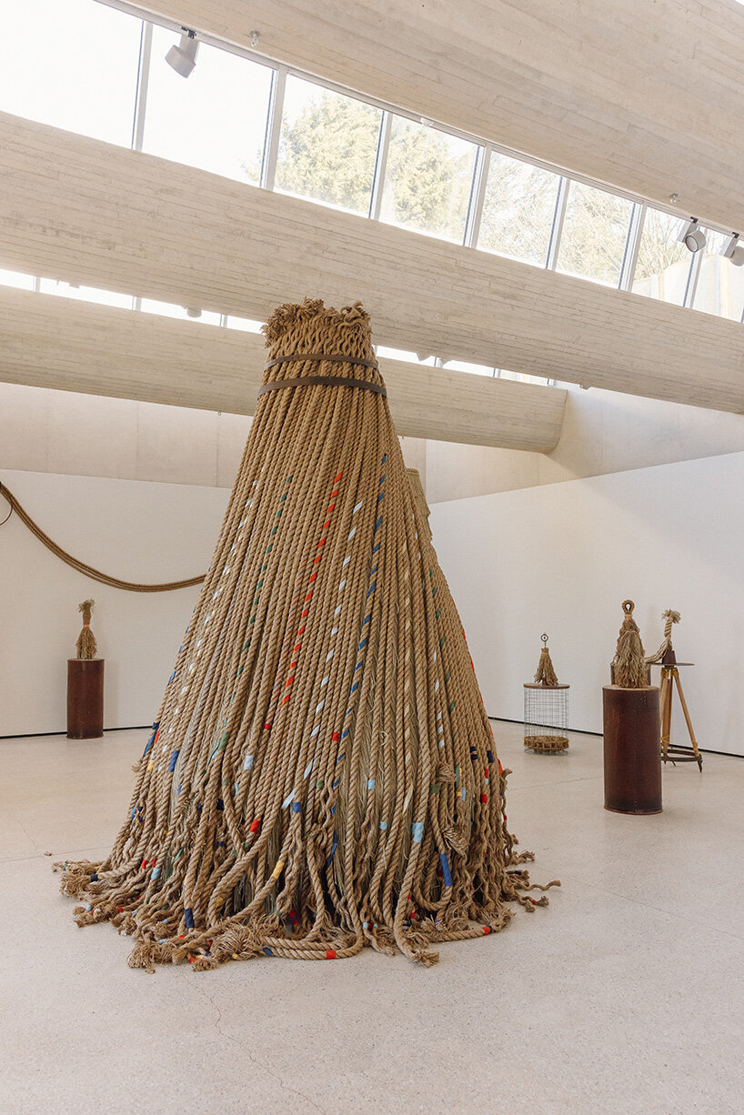 Rope sculptures explore labor and collective resistance