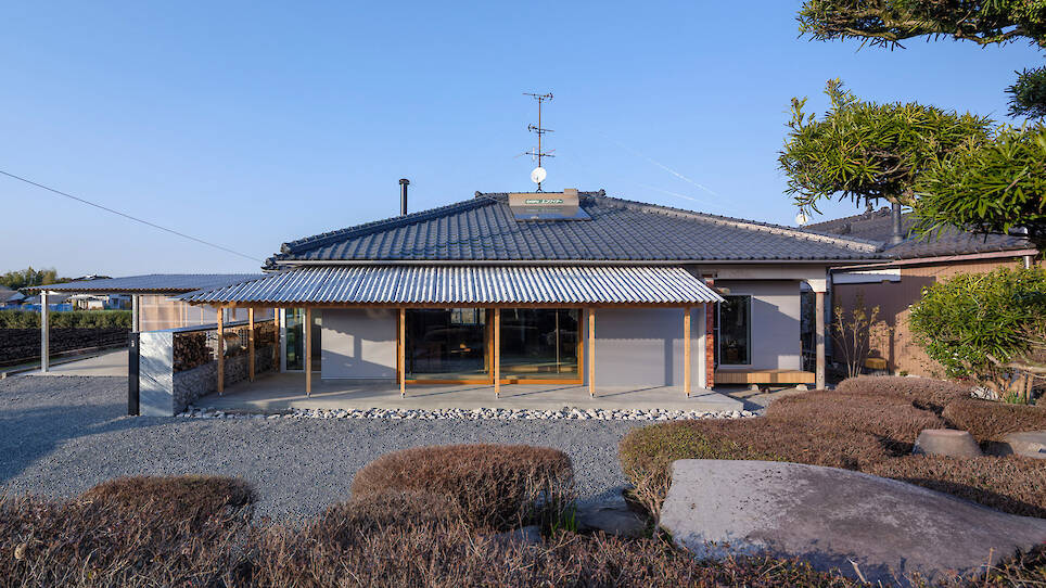 YNAS uses timber-framed canopies to reconnect Japanese home with the outdoors