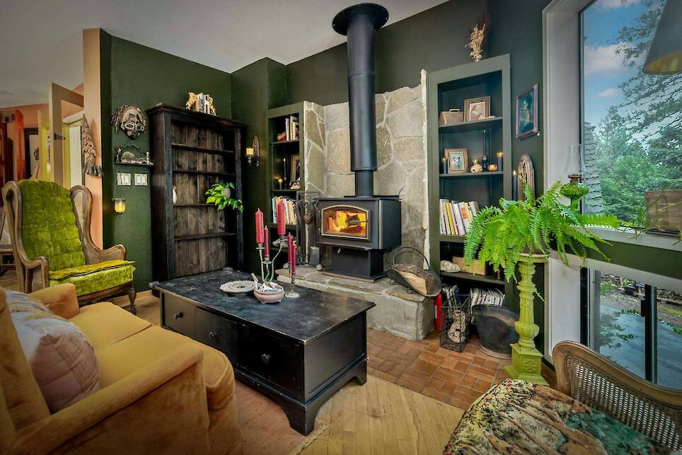 Looking for a Compound? Here’s a Geodesic Getaway in the Sierra Foothills for $724K