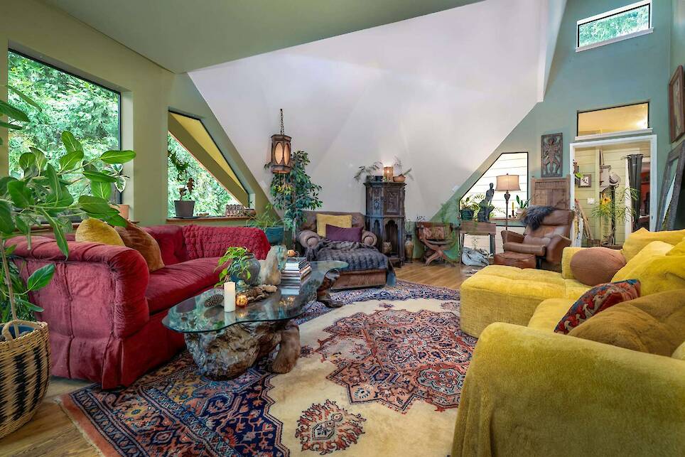 Looking for a Compound? Here’s a Geodesic Getaway in the Sierra Foothills for $724K