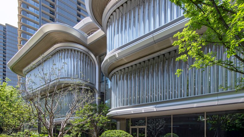 Foster + Partners lines Shanghai art gallery with tubular glass