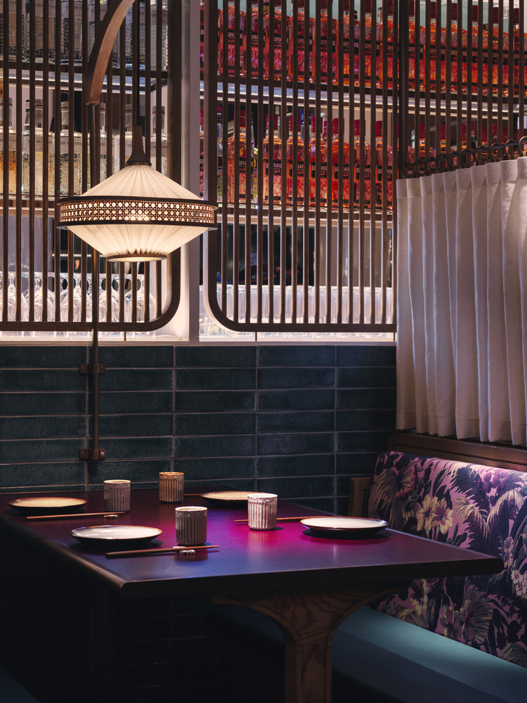 Coffee or Tea: Third Places, Kiosks, and the Retail Architecture of Duration
