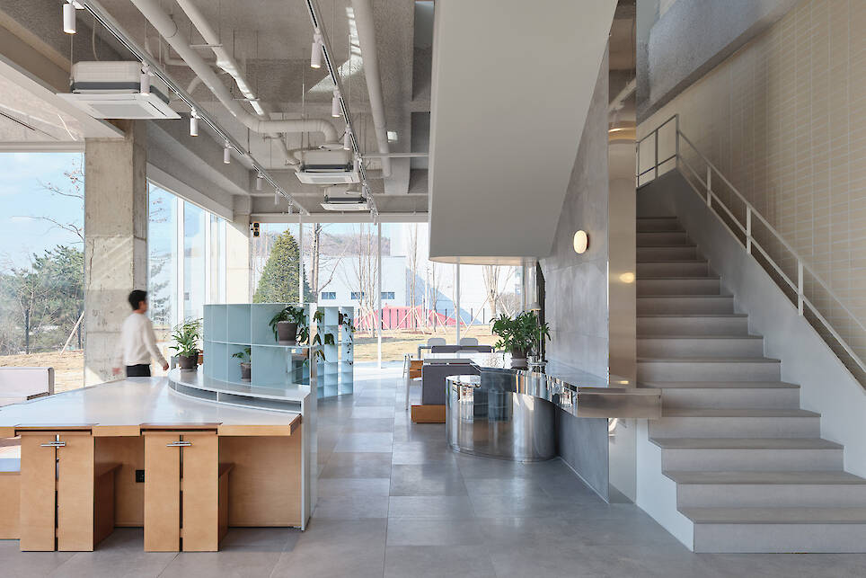 Coffee or Tea: Third Places, Kiosks, and the Retail Architecture of Duration