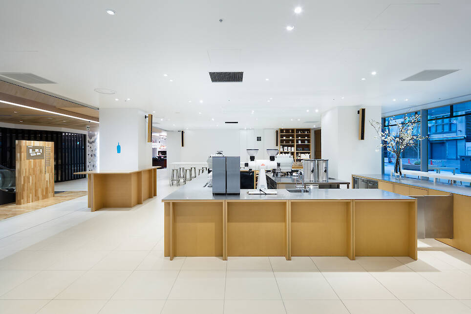 Coffee or Tea: Third Places, Kiosks, and the Retail Architecture of Duration