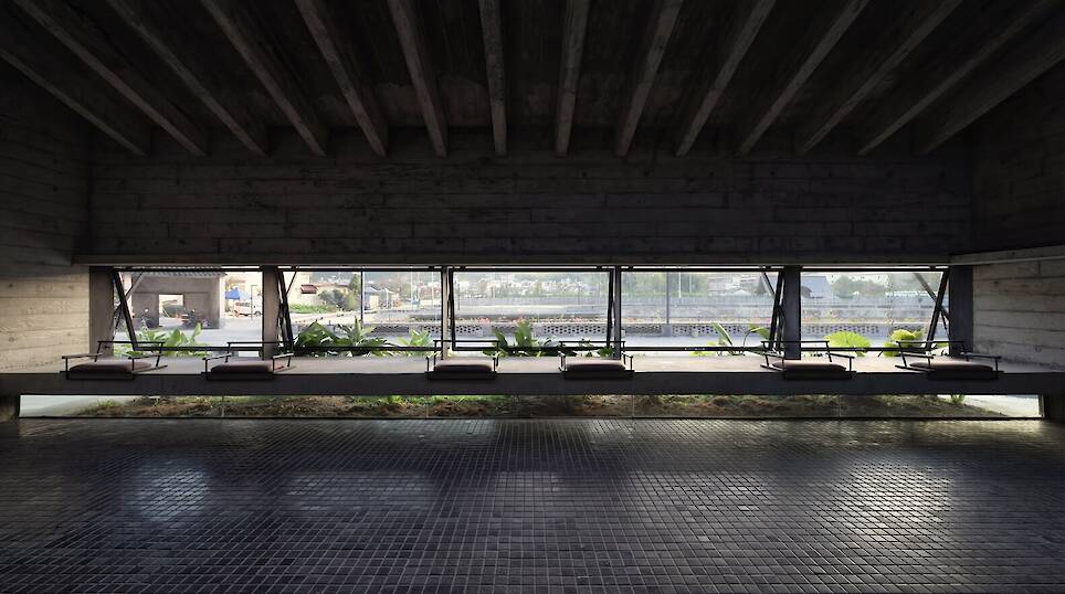 Coffee or Tea: Third Places, Kiosks, and the Retail Architecture of Duration