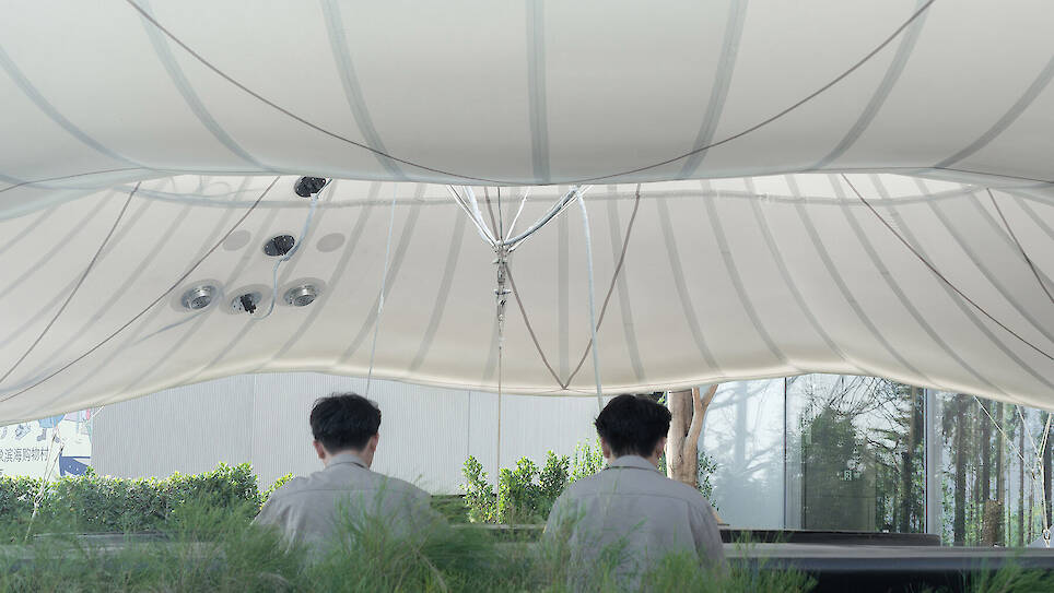 PILLS lets soft cloud-like structure drift above china using inflatable membrane technology