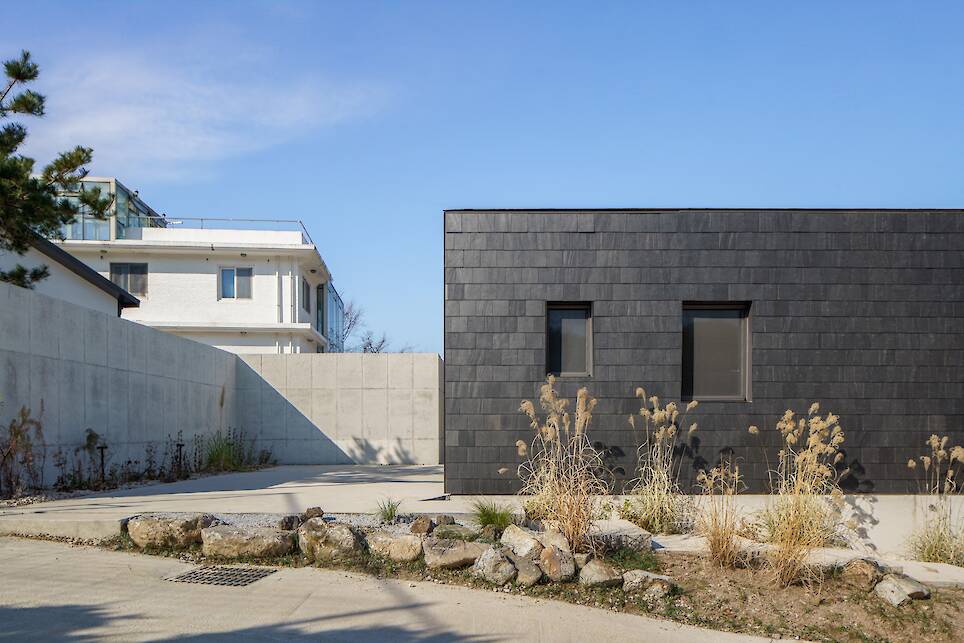 Second Chance Library / ODDs&ENDs architects