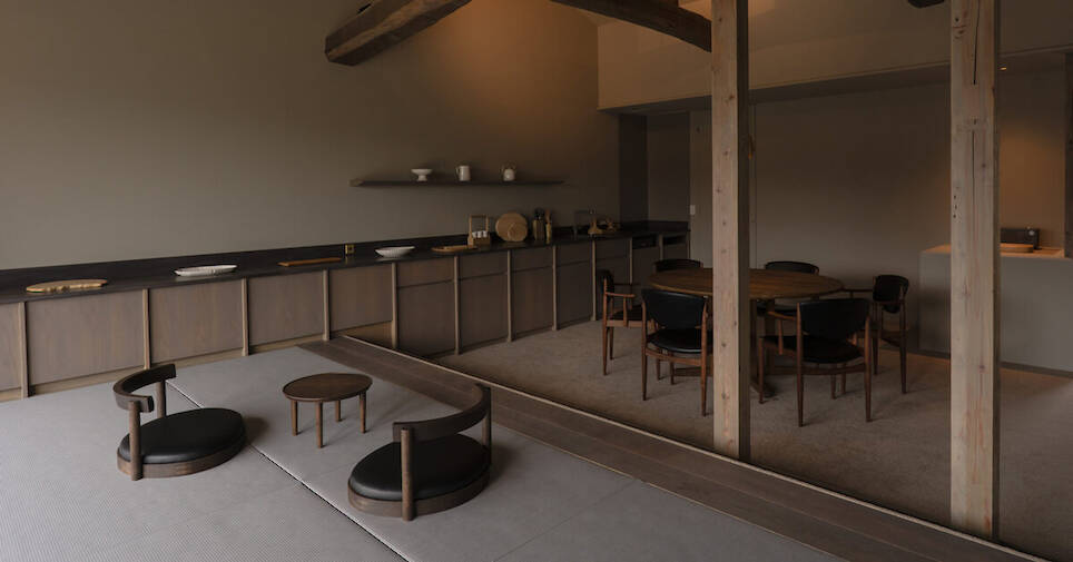 Ouka transforms a century old house into a stayable gallery of Japanese woodcarving craft