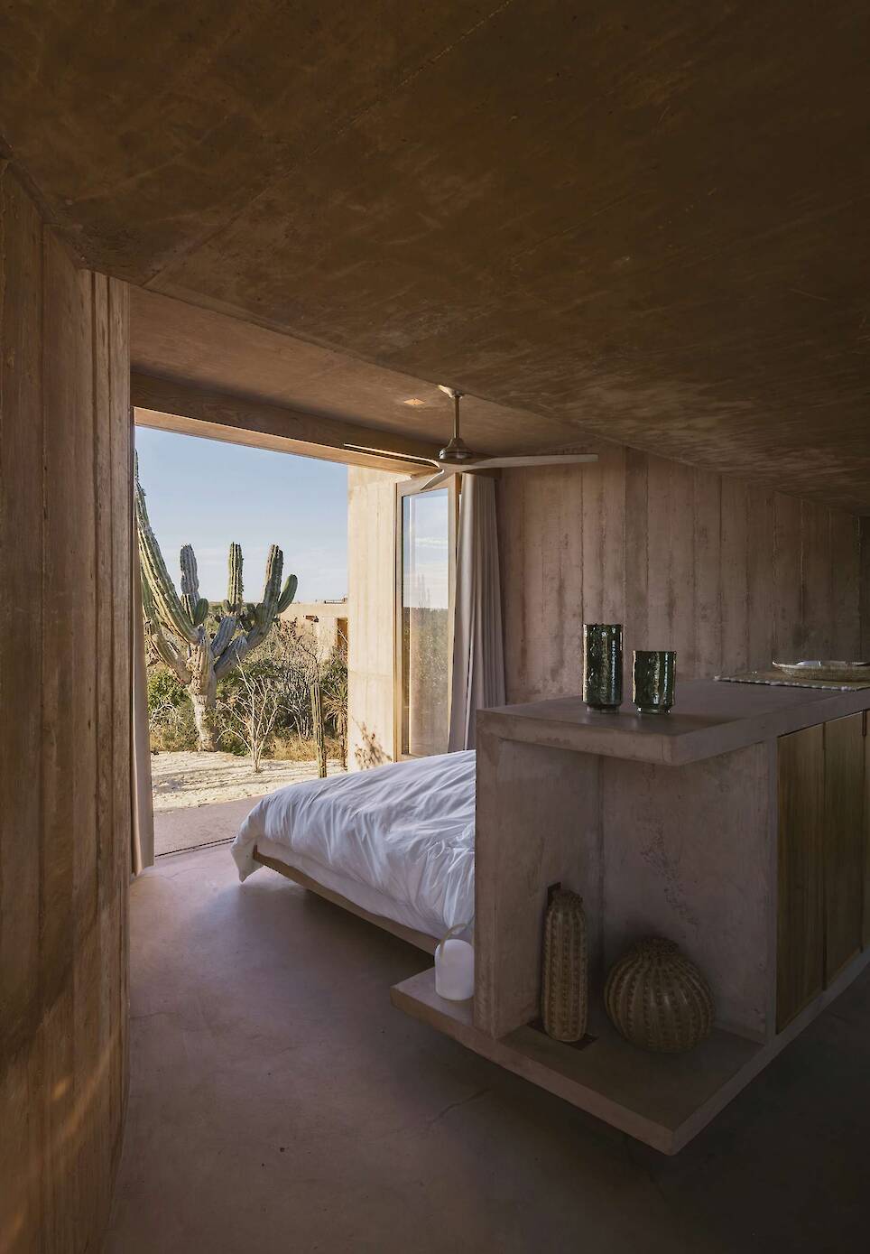 Lounging Is Mandatory at This Curving Concrete Beach House in Baja