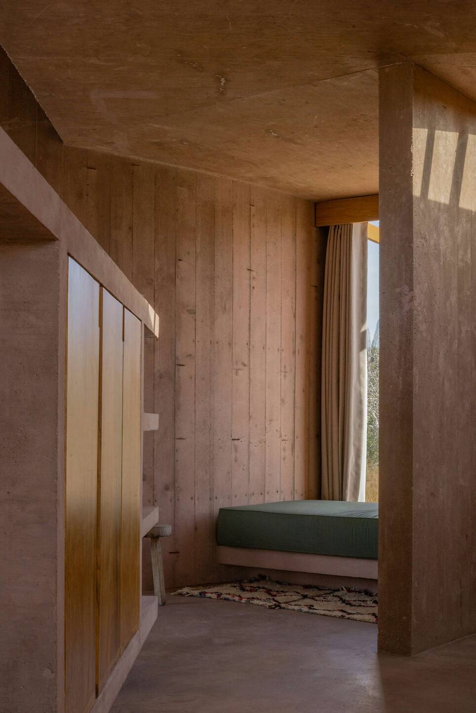 Lounging Is Mandatory at This Curving Concrete Beach House in Baja