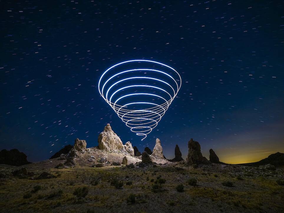 Elliot McGucken Suspends Einstein’s ‘Light Cones’ Over Desert Expanses