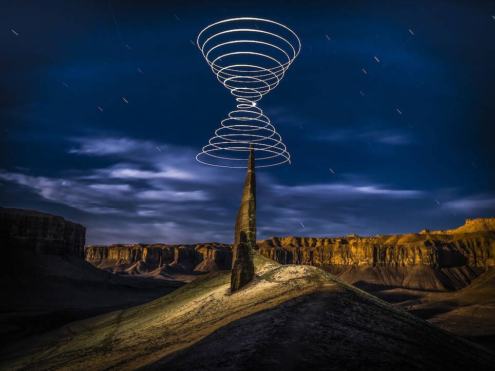 Elliot McGucken Suspends Einstein’s ‘Light Cones’ Over Desert Expanses