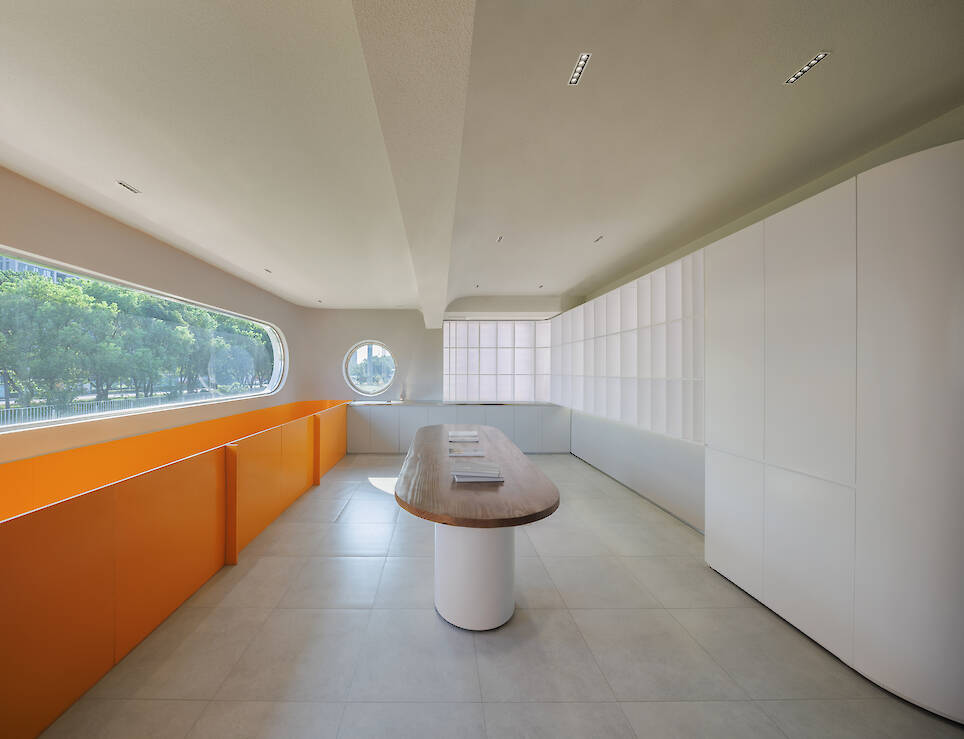 Renovation of 5 X 7 / Greater Dog Architects