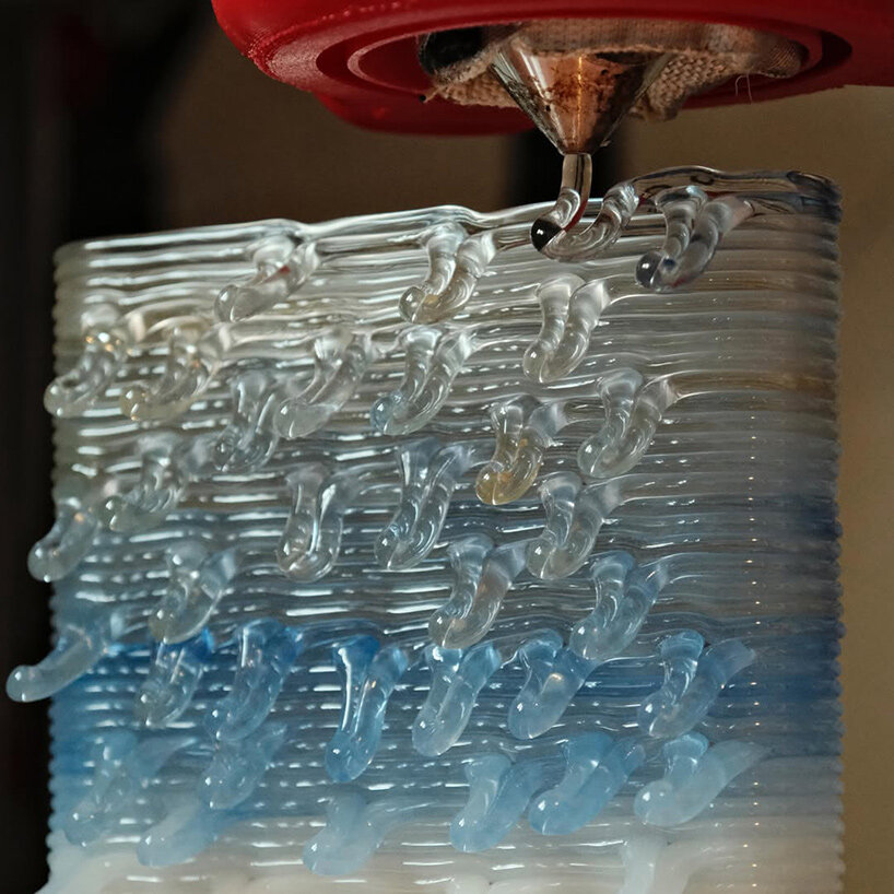 Hand-bent after 3D printing, oberdoerfer & krebs’ seating rethinks digital fabrication