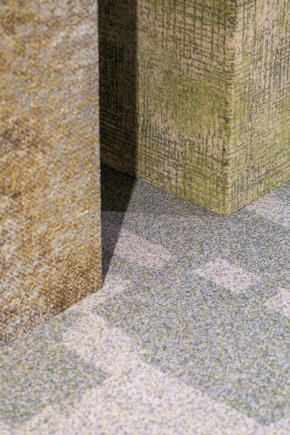 At 3daysofdesign, ege Carpets Mounted an Immersive Display Tying Shape to Sense