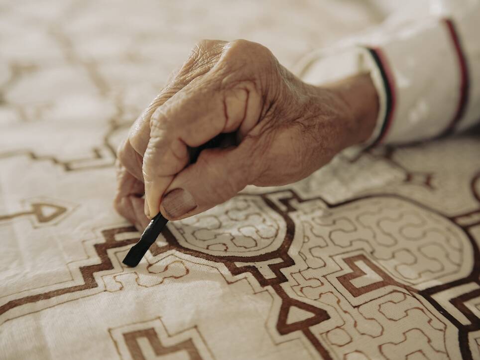 Elaborate Kené Patterns by Sara Flores Continue an Ancient Indigenous Tradition