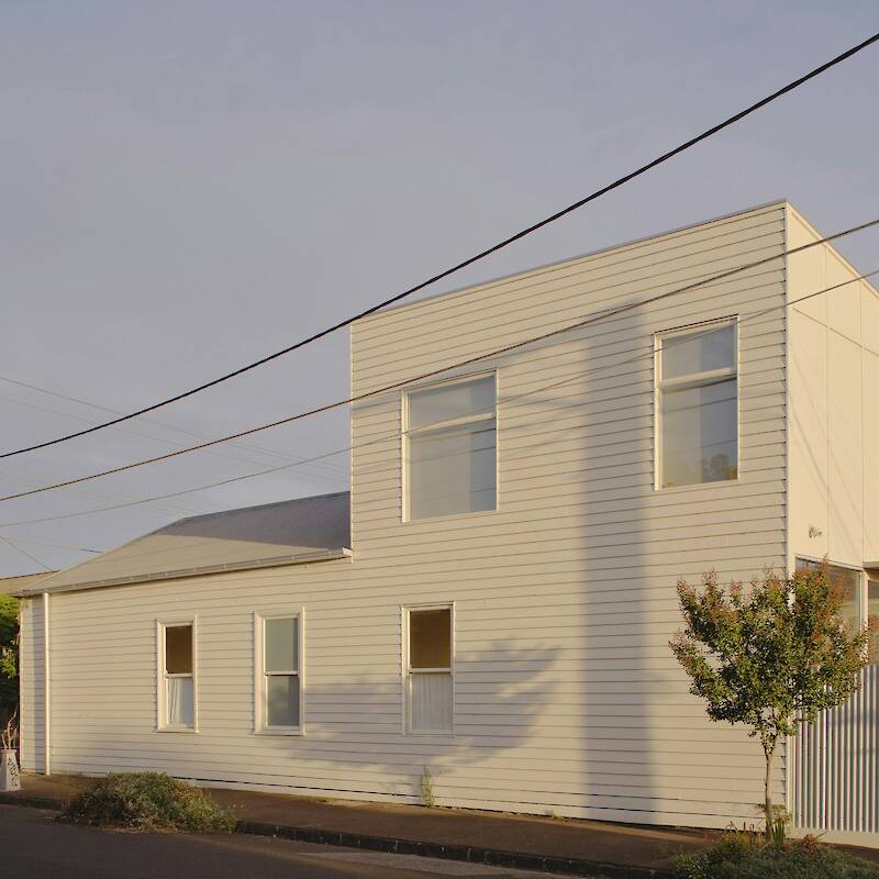 Steely Interventions Finish Off This Renovated Family Home in Australia