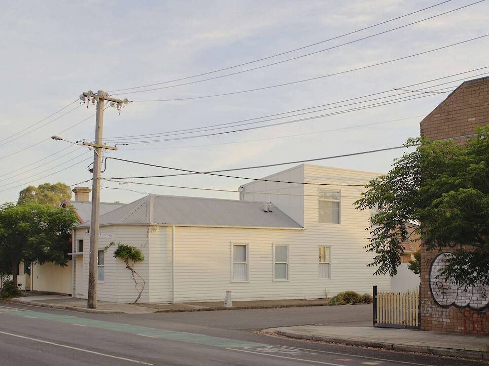 Steely Interventions Finish Off This Renovated Family Home in Australia