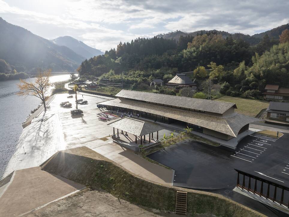 Misato Canoe Boathouse / STUDIO YY
