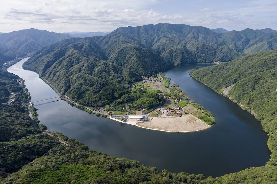 Misato Canoe Boathouse / STUDIO YY