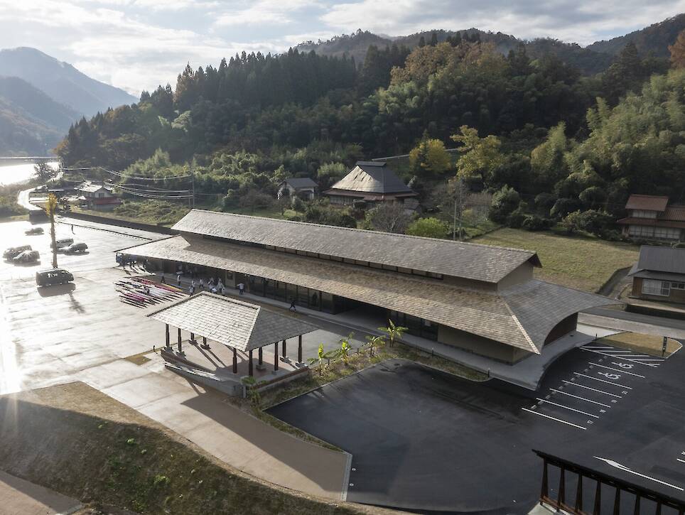Misato Canoe Boathouse / STUDIO YY