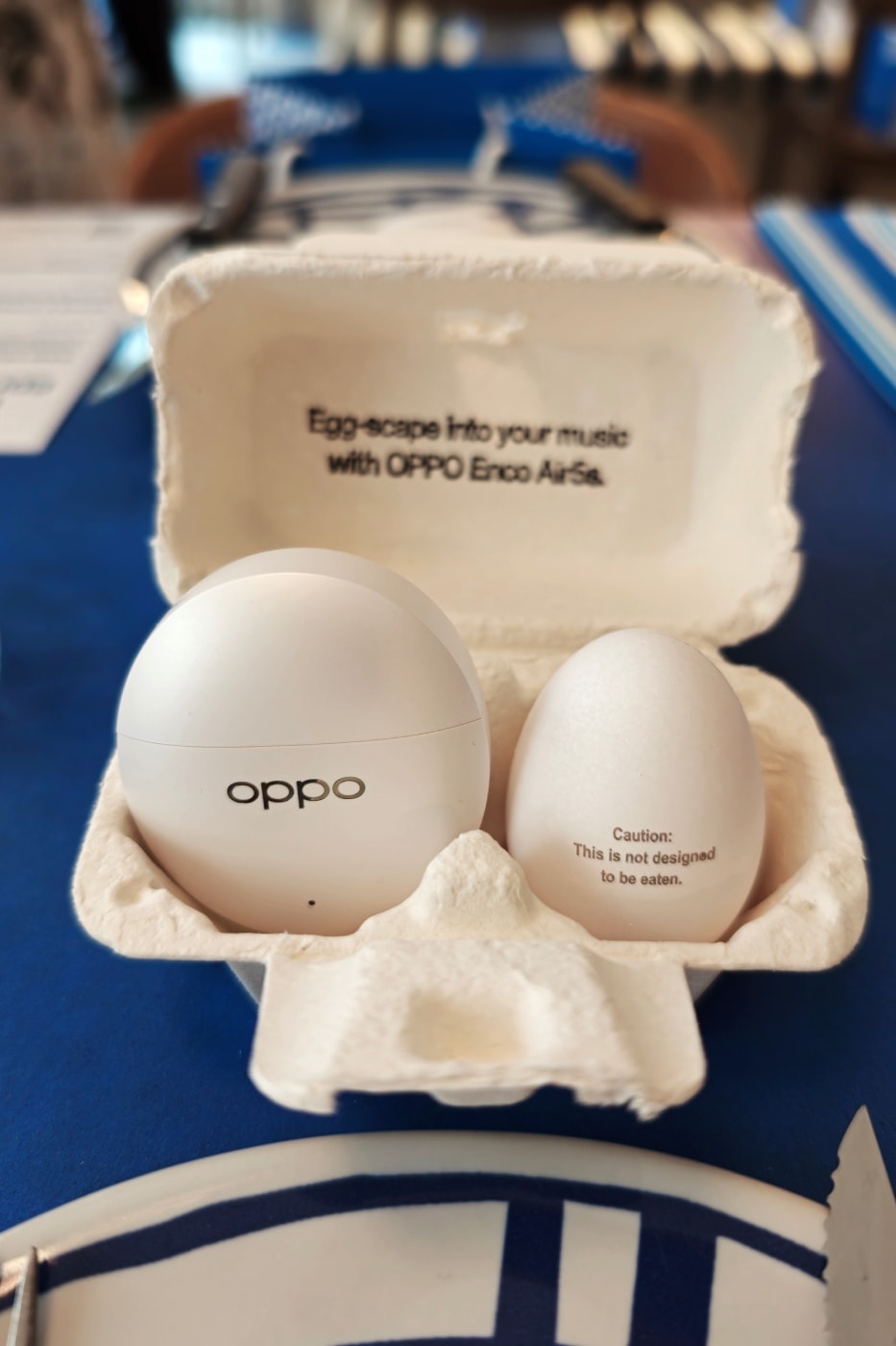 Parisians "Egg-Scape" Into Music With Kozy Café x OPPO Enco Air5s Brunch Collab
