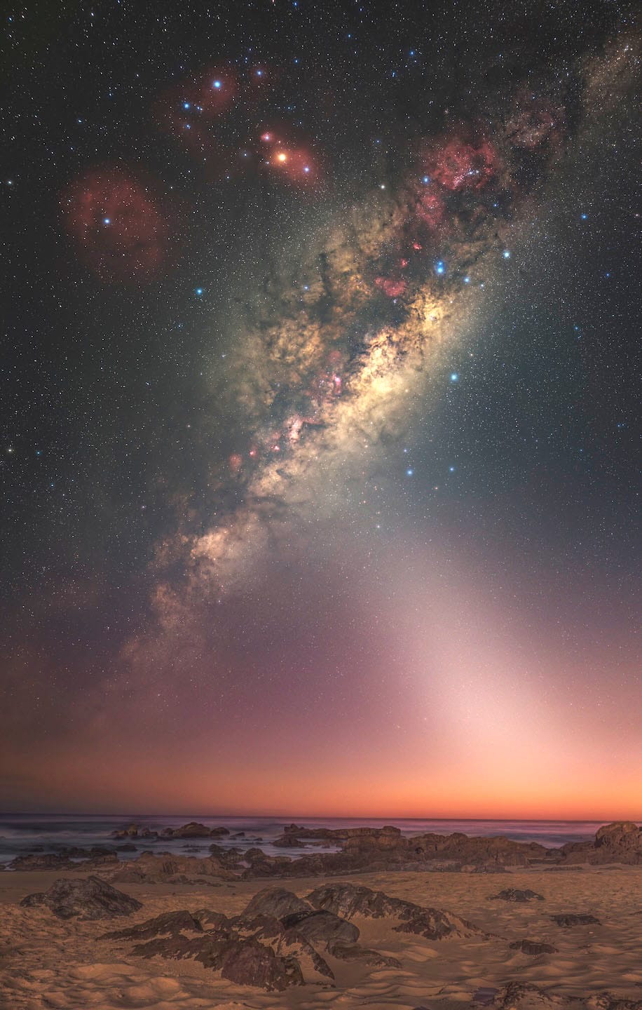 Lucy Yunxi Hu, “Milky Way and Zodiacal Light.” Honorable mention in the Nightscapes (International) category