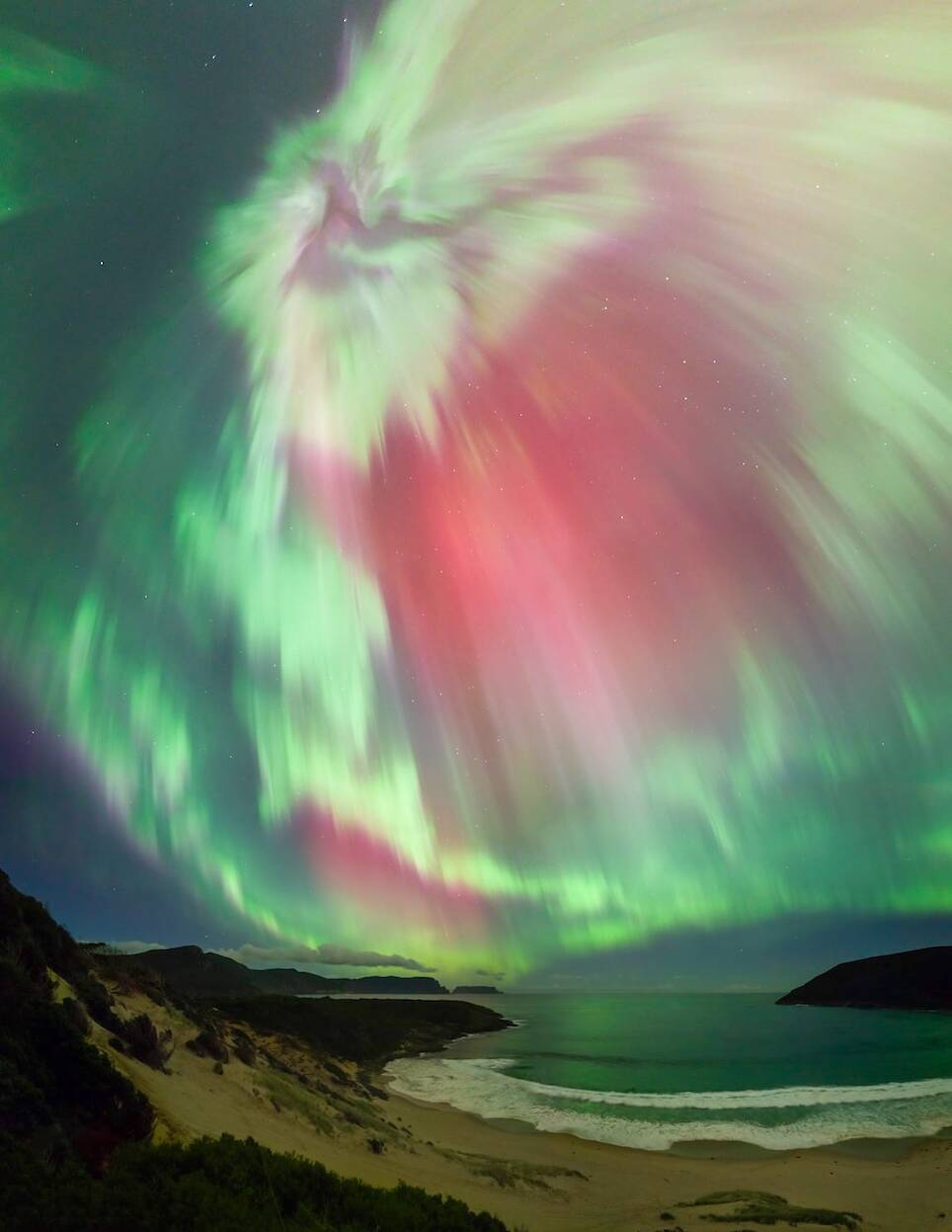 Brighton Seeley, “Zenith.” Winner of the Nightscapes (International) category