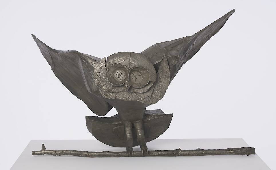 Kiki Smith, "Sentry" (2020), bronze, 8 1/2 x 29 x 17 inches. Courtesy of the Forman Family Collection