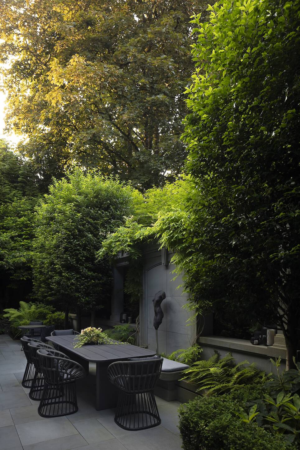 A Vancouver Addition Blurs the Line Between House and Garden
