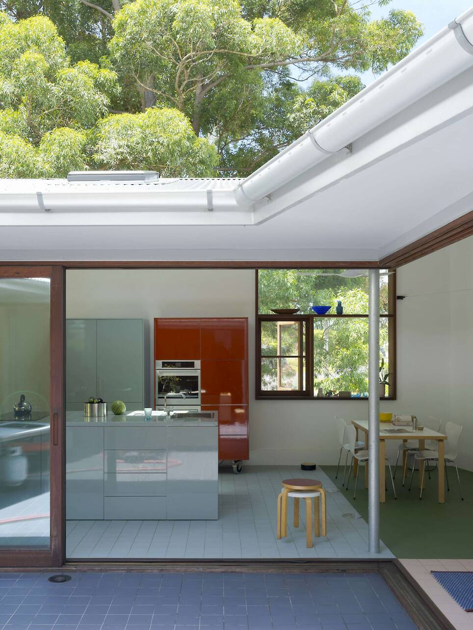 Who Needs an Ocean View? Not This Introverted Australian Home - Photo 6 of 20 -