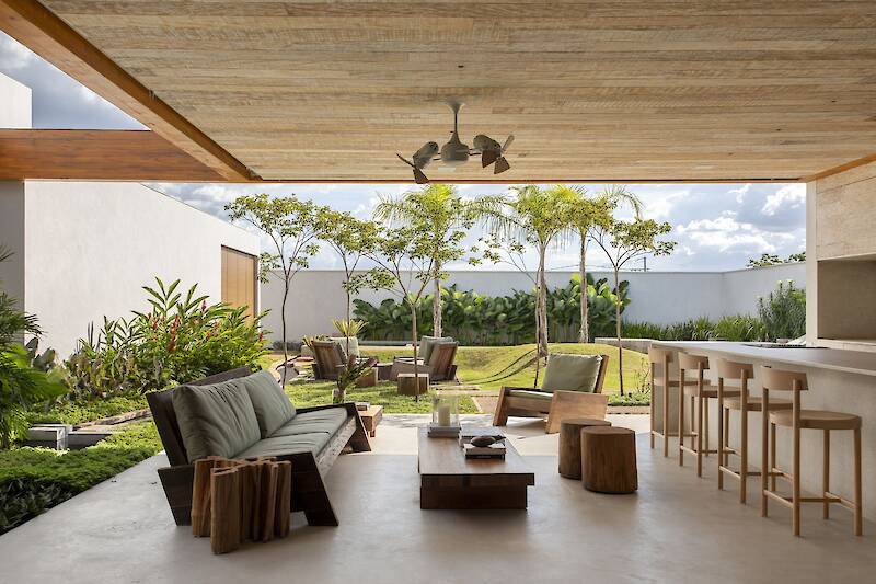 Solange Calio’s New Family House near São Paulo Is Spacious, Playful and Dynamic