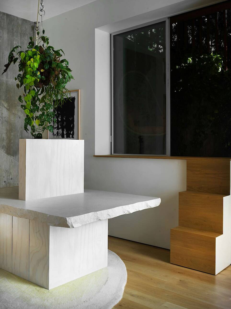 This Monolithic Home in Los Angeles References the City’s First Museum - Photo 10 of 15 -