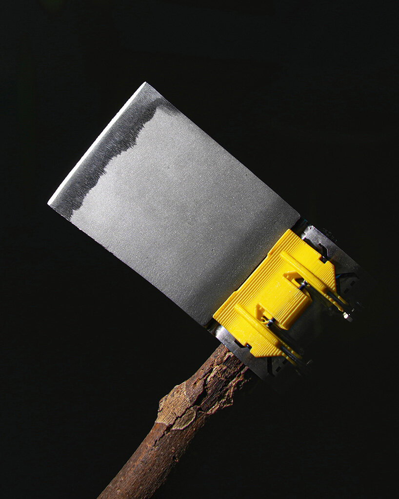 three-axis joint connects raw tree branches without screws for self-building structures - 13