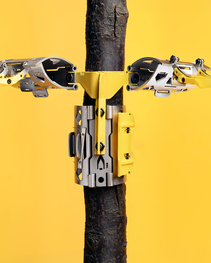 three-axis joint connects raw tree branches without screws for self-building structures - 10