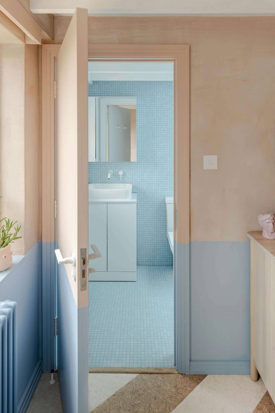 The Cladding, Insulation, and Flooring of This London Loft Extension Are All Made of Cork - Photo 9 of 11 -