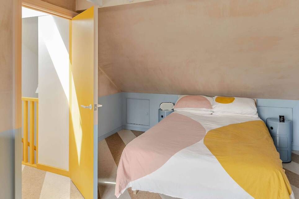 The Cladding, Insulation, and Flooring of This London Loft Extension Are All Made of Cork - Photo 7 of 11 -
