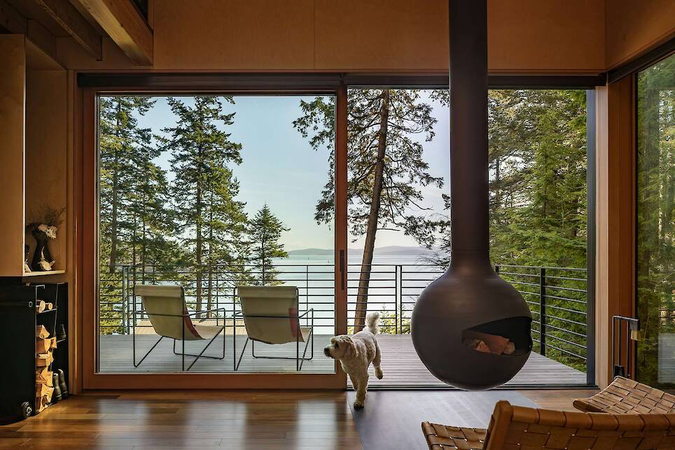 Corbusier and Thoreau Inspired This 400-Square-Foot Washington Retreat - Photo 5 of 11 -