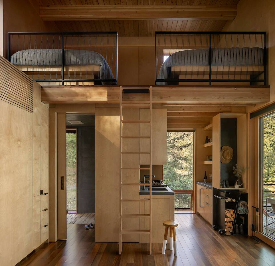 Corbusier and Thoreau Inspired This 400-Square-Foot Washington Retreat - Photo 9 of 11 -