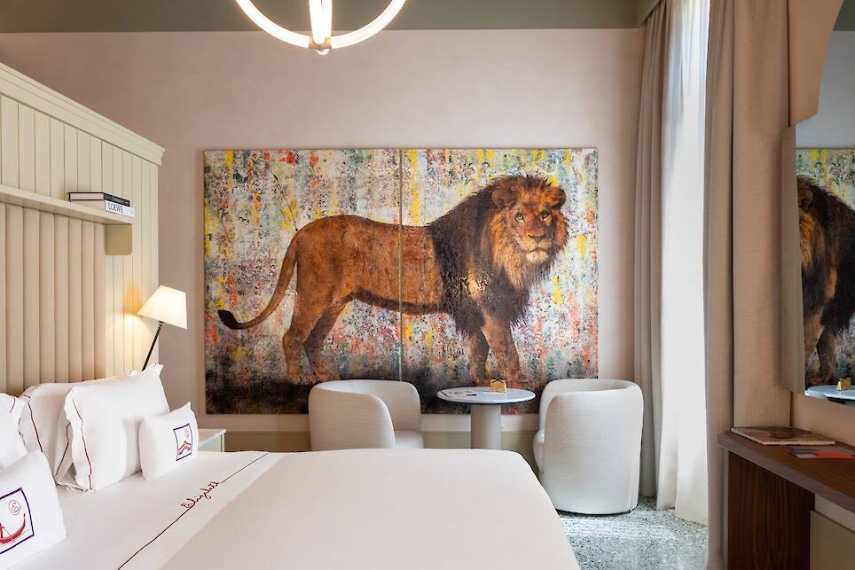 Inside a New Venice Hotel with a Lighter Take on Venetian Grandeur