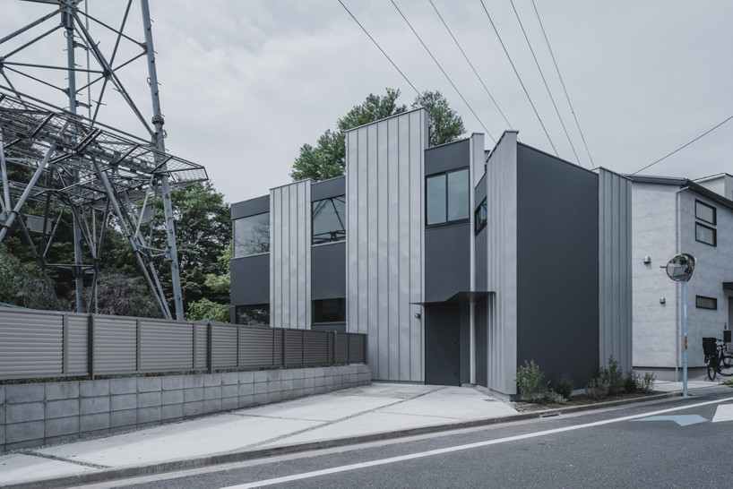 IGArchitects builds tokyo house from field of structural timber walls - 2