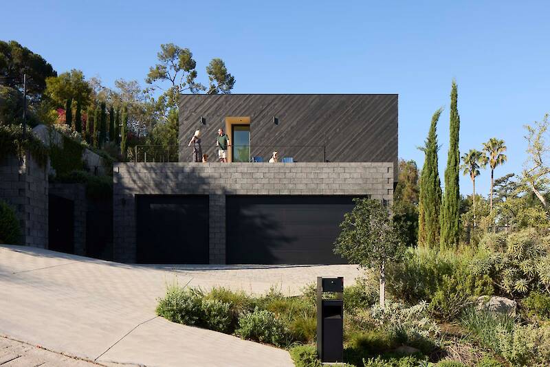 This Stealthy Black "Ninja House" Is Perched on One of L.A.’S Steepest Streets