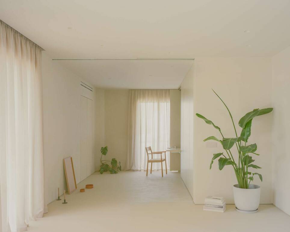 The Dining Room Is Also a Bedroom—and an Office—at This Renovated Athens Flat - Photo 9 of 15 -
